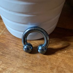 4G Ring with Captive Beads